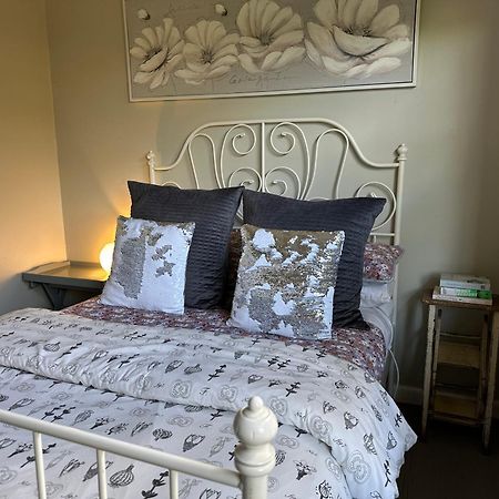 Bush Retreat Farm Stay 2 Bedroom Guest Suite Gelliondale Exteriör bild